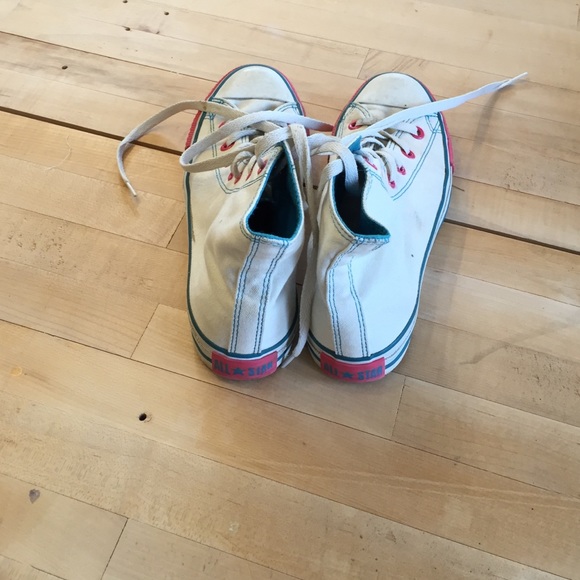 Chuck Taylor high tops size 6, Fits8!! Paid 40. - Picture 3 of 4
