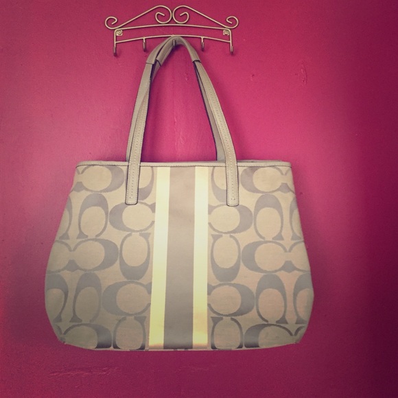 🎀🛍SALE🛍🎀 used EXTRA LARGE coach purse - Picture 1 of 4
