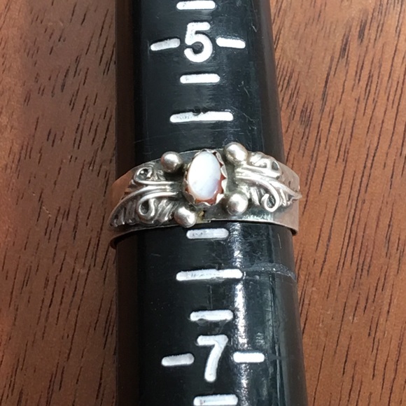 Vintage Sterling Silver Mother of Pearl Ring