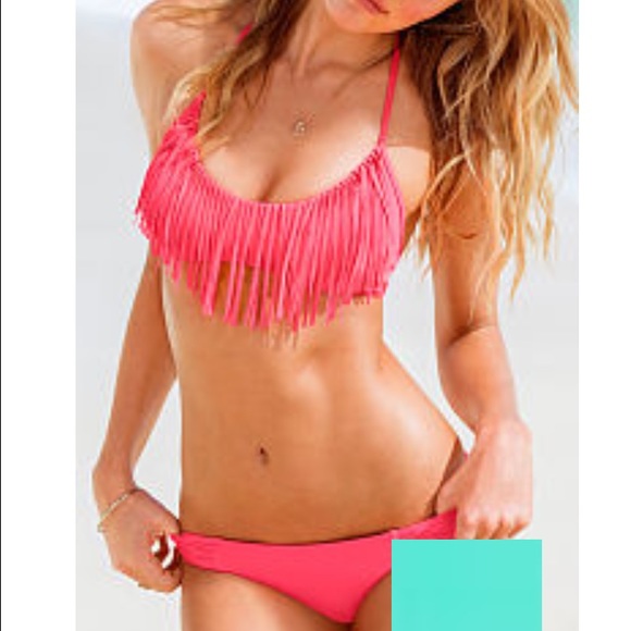 Fringe halter top.