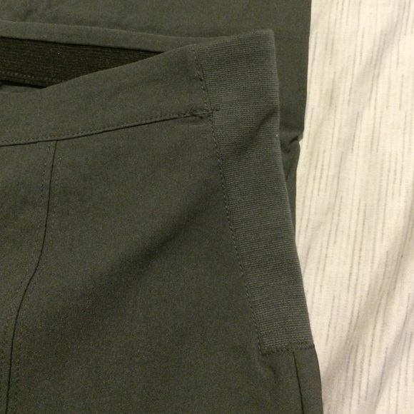 Fitted pants - Picture 3 of 4