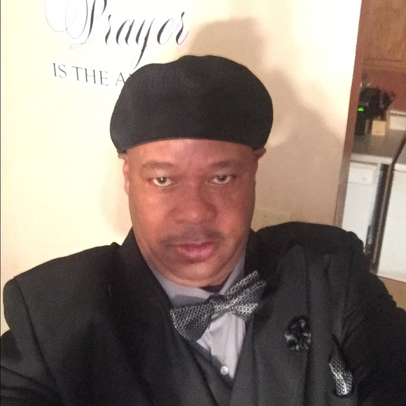 Meet your Posher, Eric - Picture 1 of 1