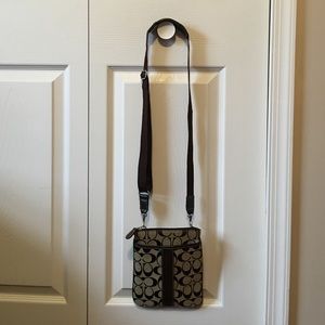 Coach Signature Cross Over Body