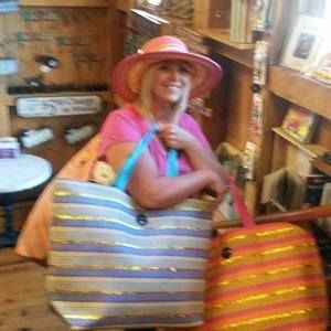 Meet your Posher, Ginene