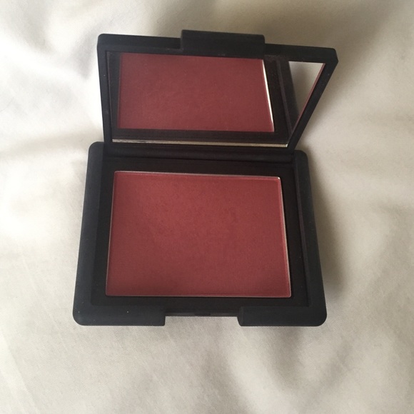 Nars blush in amour