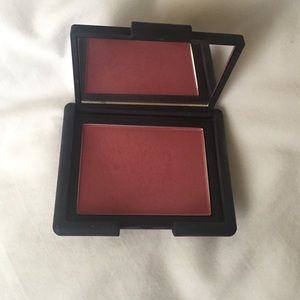 Nars blush in amour