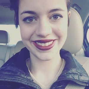 Meet your Posher, Elizabeth