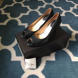 Cole Haan navy patent leather peeptoe pumps size 9