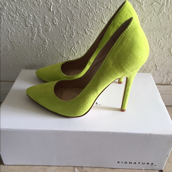Lime green pointy toe heels pumps