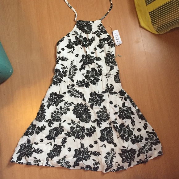 Kendall and Kylie summer dress