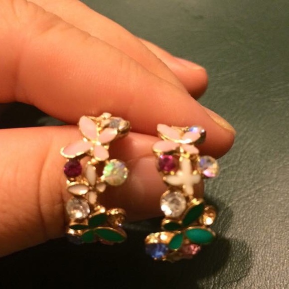 Beautiful earrings - Picture 3 of 4