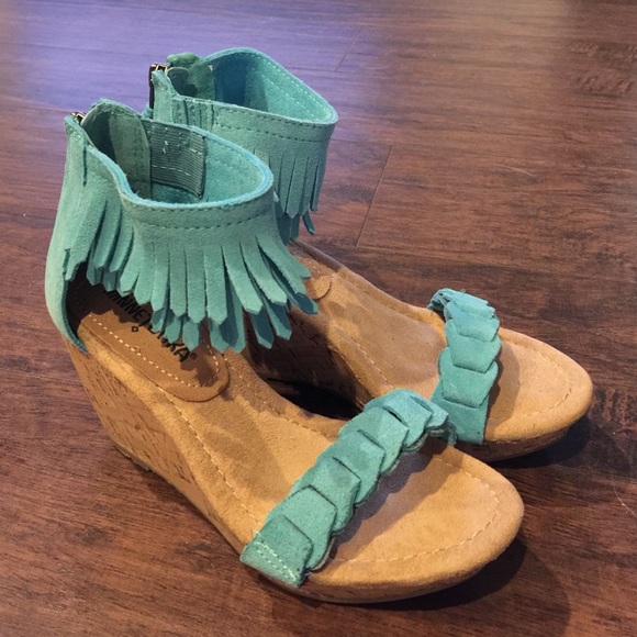 Minnetonka Shoes - New Minnetonka Fringe Wedges