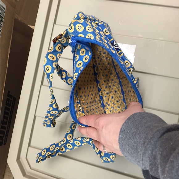 Vera Bradley purse ... The Libby - Picture 3 of 4