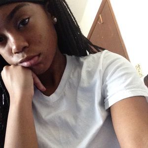 Meet your Posher, Atira