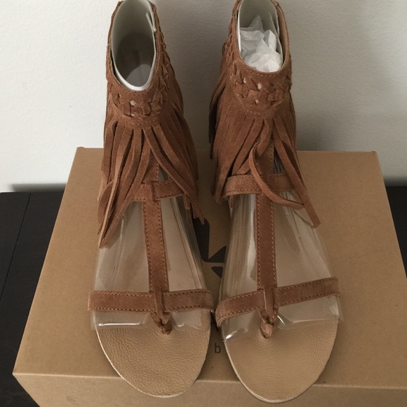 SOLD NWB Koolaburra Fringe Sandals 9 - Picture 3 of 4