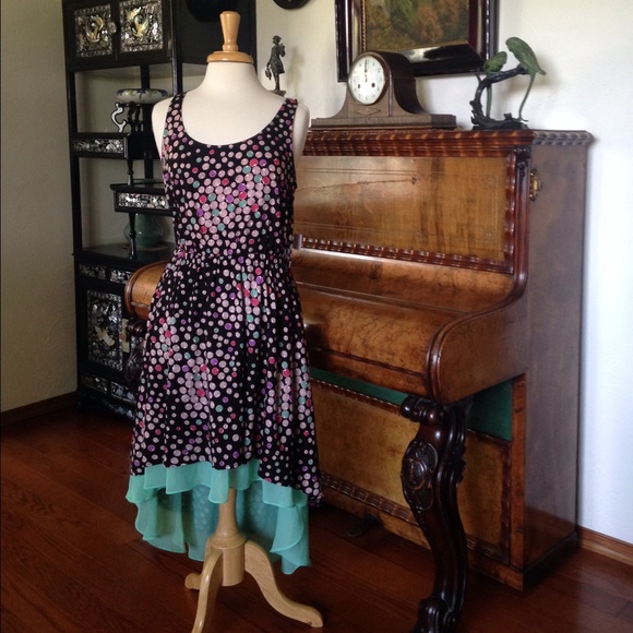 Meet your Posher, Marketa - Picture 2 of 2