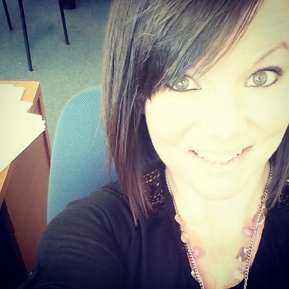 Meet your Posher, Carrie