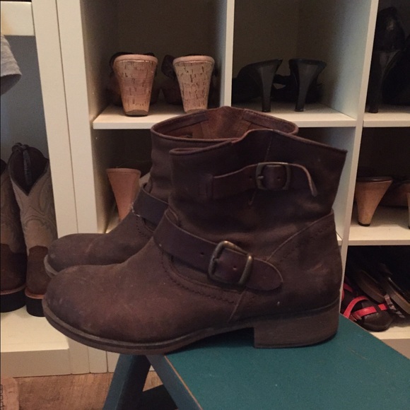 Report Leather boots