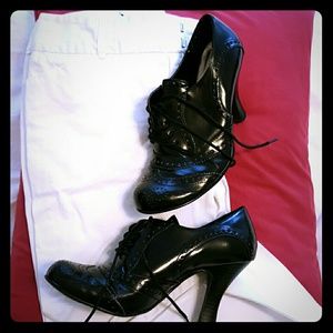 Bongo wingtip heels!