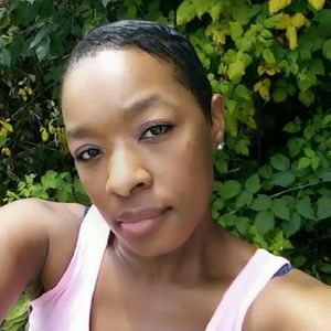 Meet your Posher, Marlonya