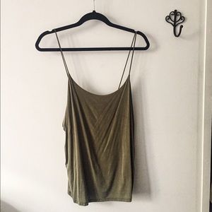 HM green tank