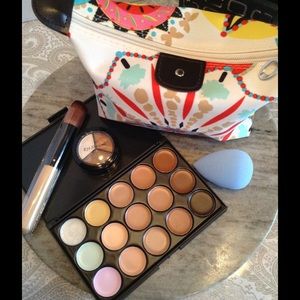 Concealer & Fabulous Make Up Set!