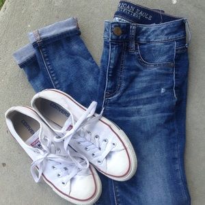 WHITE ALL-STAR CONVERSE!