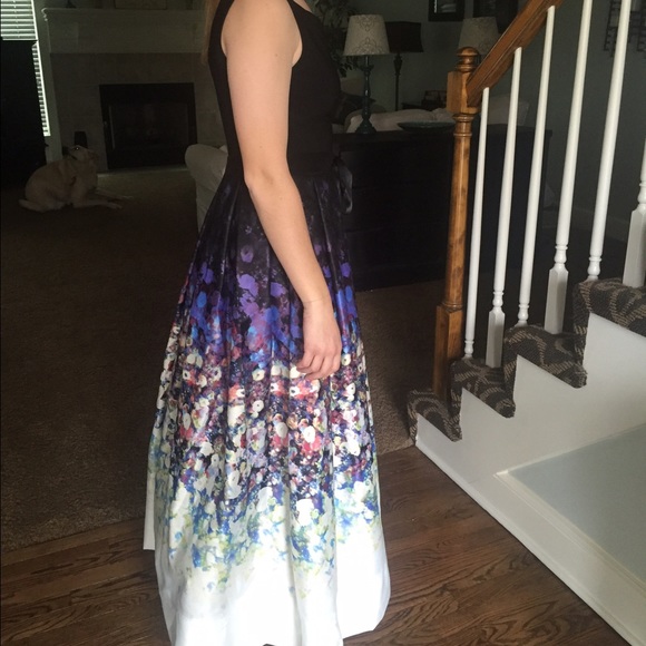 Ballgown style prom dress - Picture 3 of 3
