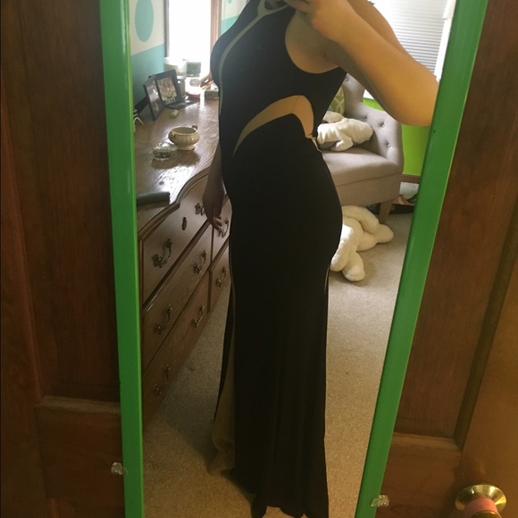 SEXY BLACK PROM DRESS - Picture 2 of 4