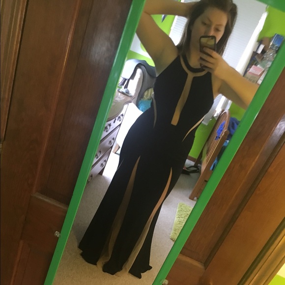 SEXY BLACK PROM DRESS - Picture 3 of 4