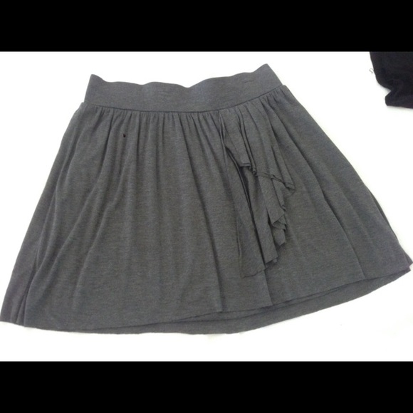 Grey Skirt - Picture 2 of 2