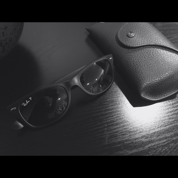 AUTHENTIC ray bans polarized!