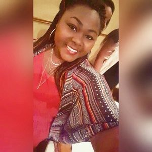 Meet your Posher, Victoria