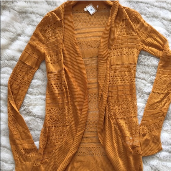 Beautiful mustard cardigan! - Picture 2 of 3