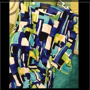 Pretty dress great colors