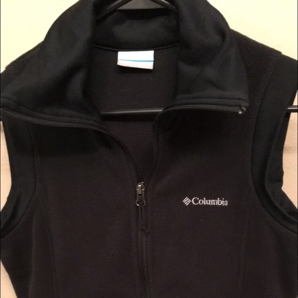 Black Columbia fleece vest