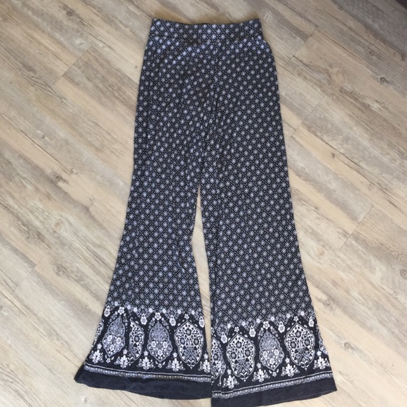 Mossimo Supply Co. Pants - Palazzo Pants/ Flowy Pants