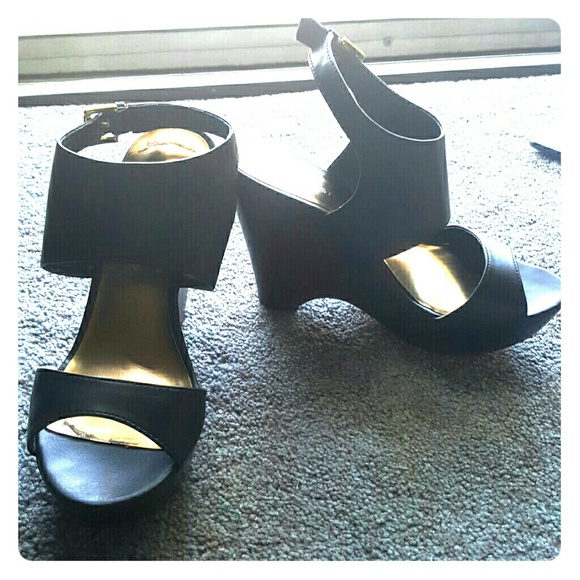 Cute black strappy wedges