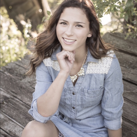 Meet your Posher, Kiana - Picture 1 of 1