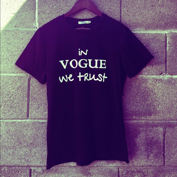 In Vogue we trust T-shirt