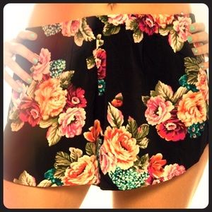 Beach Blossom Floral Print. Chiffon shorts