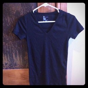 Gap Modern V-Neck Tee