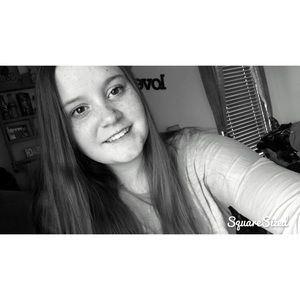 Meet your Posher, Caitlin