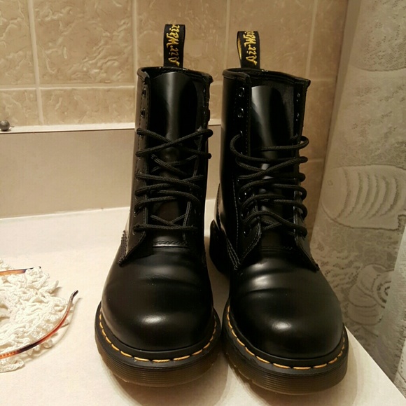 Doc Martens - Picture 3 of 3