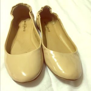 Nude ballet flats