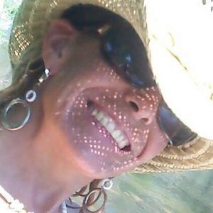 Meet your Posher, Holly