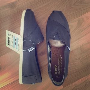TOMS CLASSIC