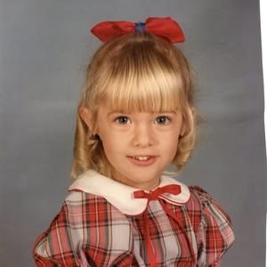 Meet your Posher, Lora