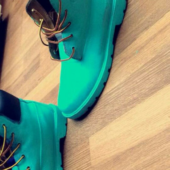 Custom Turquoise Timberland Boots - Picture 3 of 4