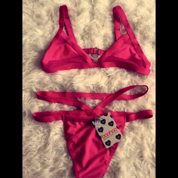 Boohoo mesh insert triangle bikini set